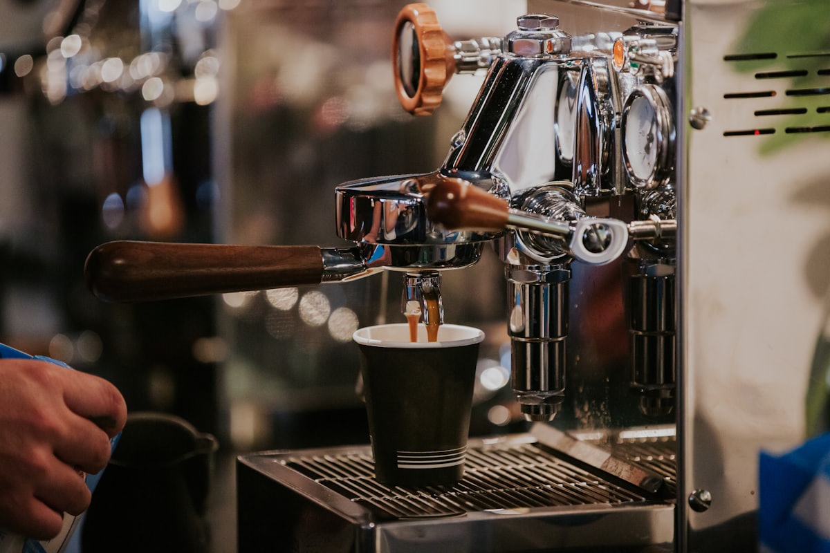 Meilleure machine expresso avec broyeur : notre comparatif 2026